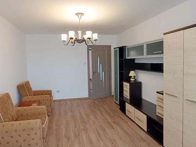 Apartament cu 2 camere decomandate, in cartierul Astra Mercur