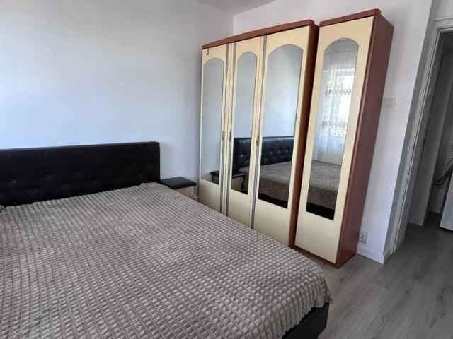 Apartament cu 2 camere decomandate