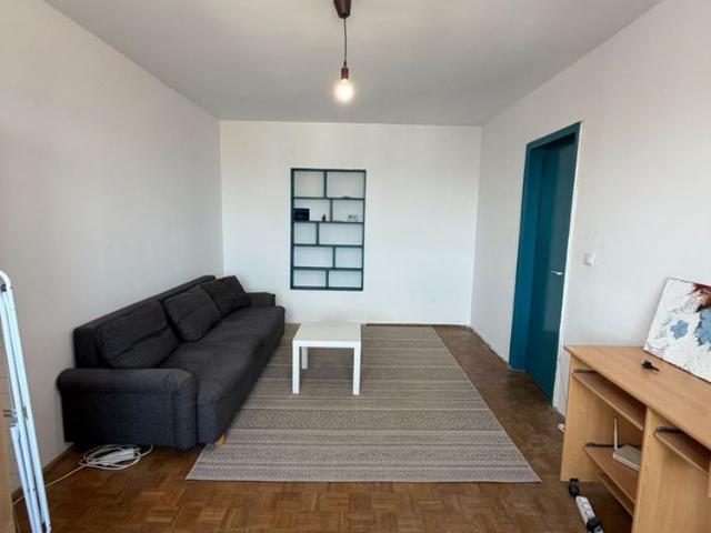 Apartament cu 2 camere I Decomandat I Piata Abator