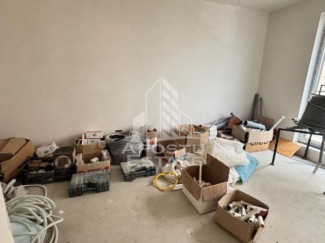 Apartament cu 2 camere in zona Ciarda Rosie, etajul 1, loc de parcare