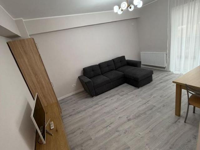 Apartament cu 2 camere, INCHIRIERE cu balcon si parcare 500 €/luna