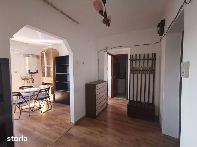 Apartament cu 2 camere la strada zona Stadion