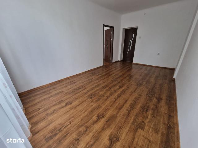 2 camere, apartament de vanzare Bacau judet, Onesti 8720 •