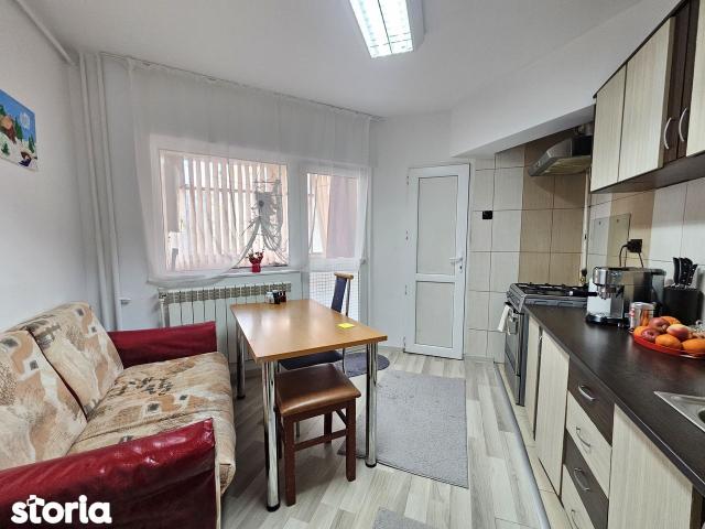 Apartament cu 2 camere, str. Fabricii, et. 1