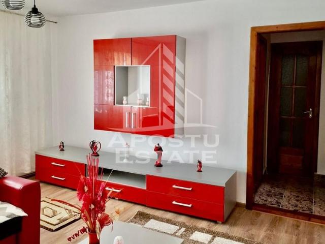 Apartament cu 2 camere de inchiriat, semidecomandat in zona Buziasului
