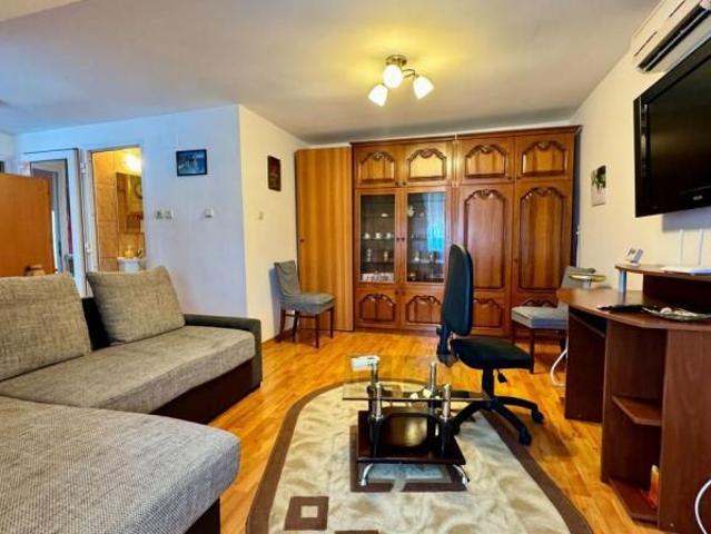Apartament cu 2 camere semidecomandat, Spitalul Judetean
