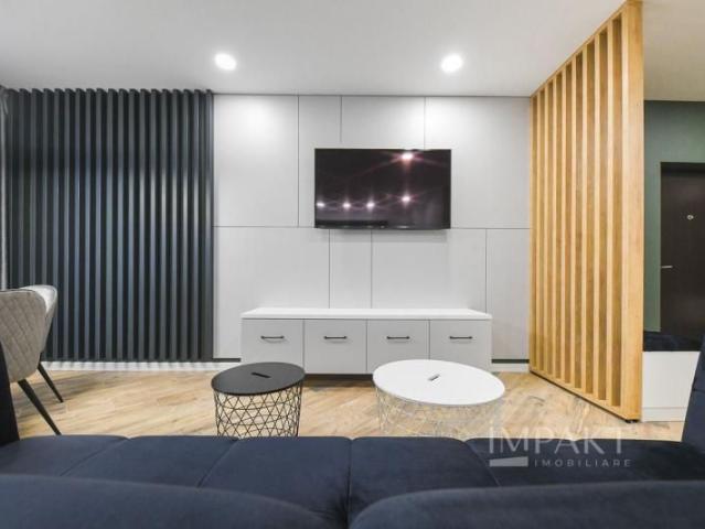 Apartament cu 2 camere semidecomandate lux la 10 Minute de UMF!