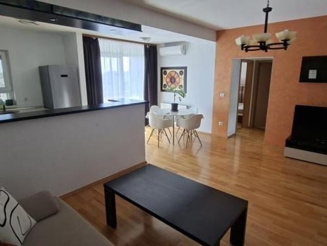 Apartament cu 2 camere si loc de parcare Torontalului