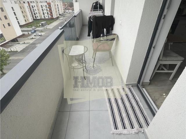Apartament cu 2 camere si terasa in City Residence