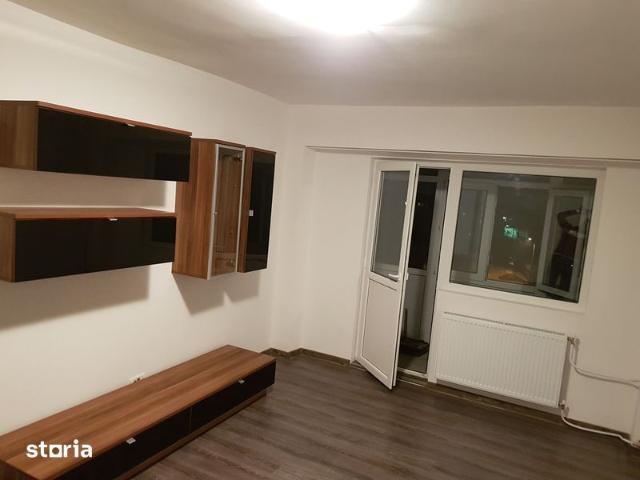 Apartament cu 2 Camere Zona centrala. Langa Scoala 10