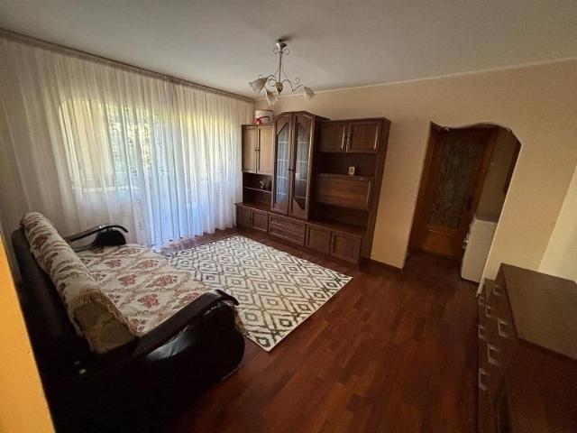 Apartament cu 2 camere zona Alexandru cel Bun