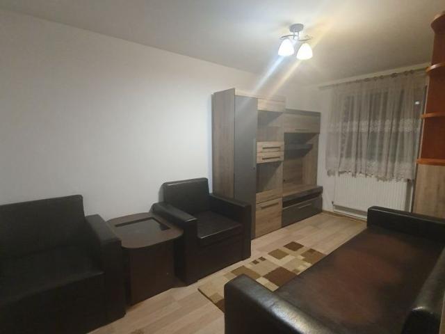 Apartament cu 2 camere, zona Dambu Pietros