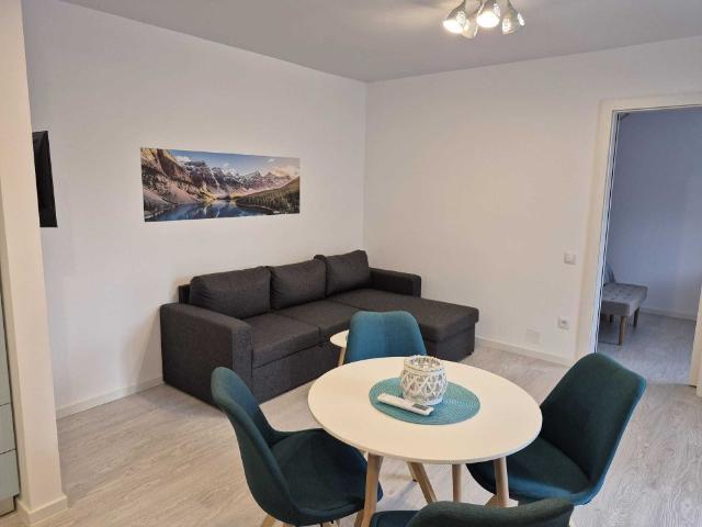 Apartament cu 2 camere, zona Liberatii