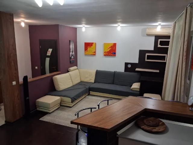 Apartament cu 2 camere, zona Nicolina