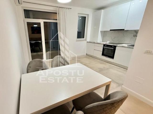 Apartament cu 2 camere, Zona Soarelui, loc de parcare la.