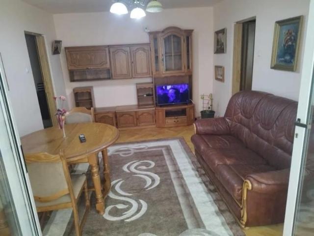 Apartament cu 2 camere zona Podu Ros Rond