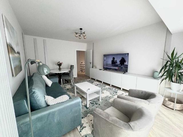 Apartament cu 2 camere, zona Tudor
