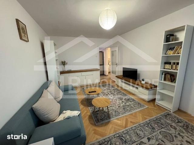 Apartament cu 2 camere, 50 mp, decomandat, Zona Semicentrala