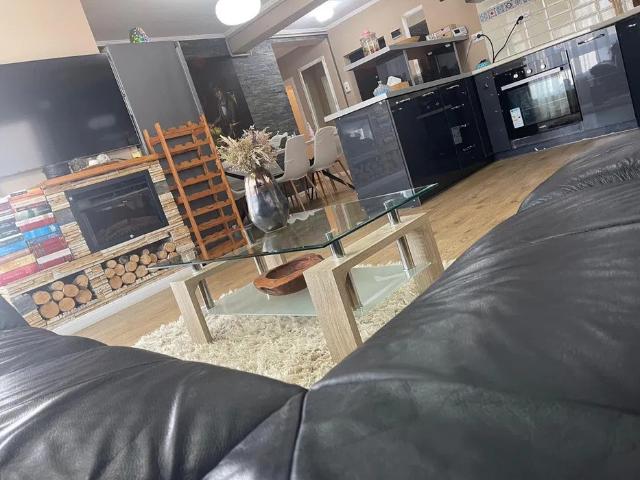 Apartament cu 2 camere,90mp,parcare, Zona Donath