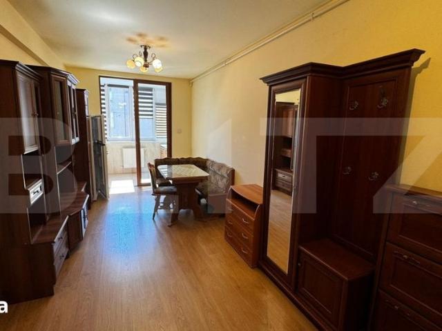 Apartament cu 2 dormitoare de inchiriat, 60 mp, zona Centru
