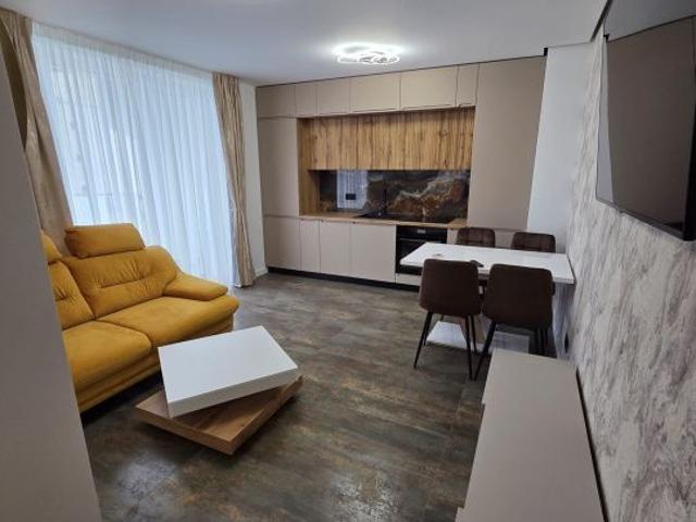 Apartament cu 3 camere, bloc nou, etaj intermediar