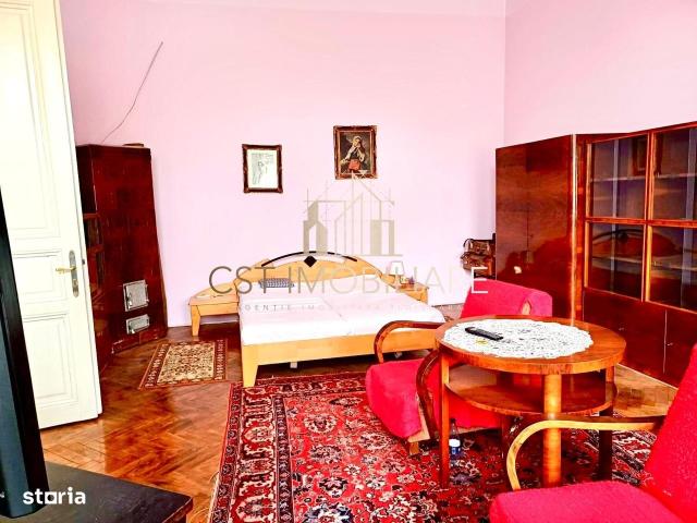 Apartament cu 3 camere, cladire istorica – zona centrala