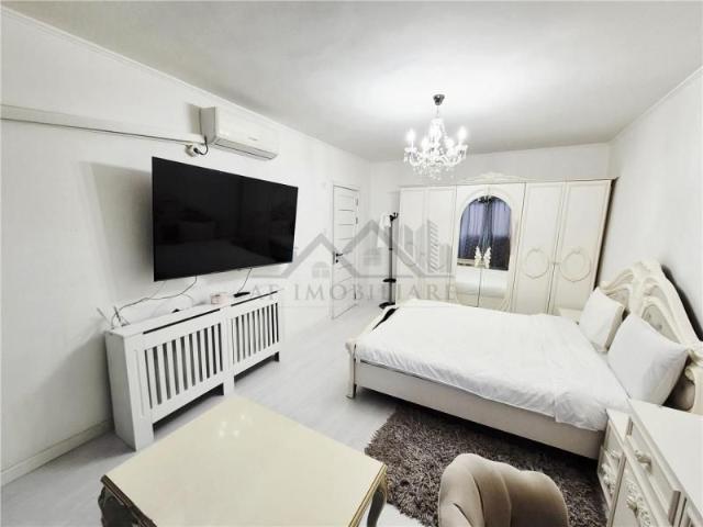 Apartament cu 3 camere complet mobilat si utilat