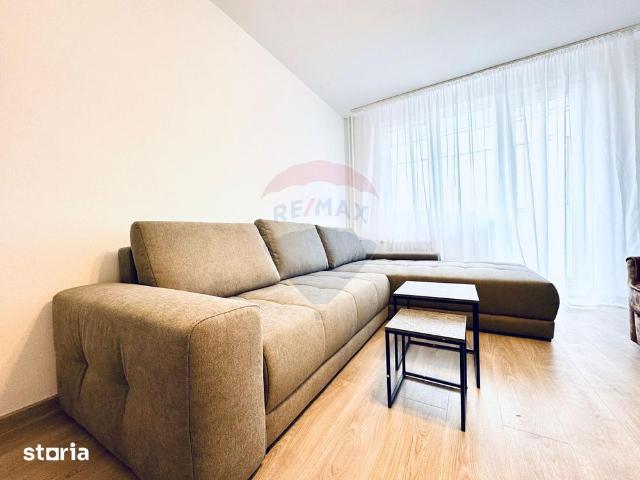 Apartament cu 3 camere de închiriat