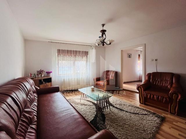 Apartament cu 3 camere | De inchiriat | 60 mp | Mobilat | Tolstoi