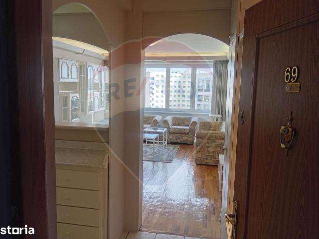 Apartament cu 3 camere de închiriat