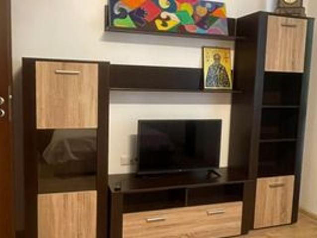 Apartament cu 3 camere de închiriat