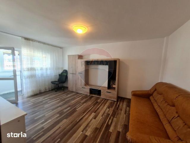 Apartament cu 3 camere de inchiriat