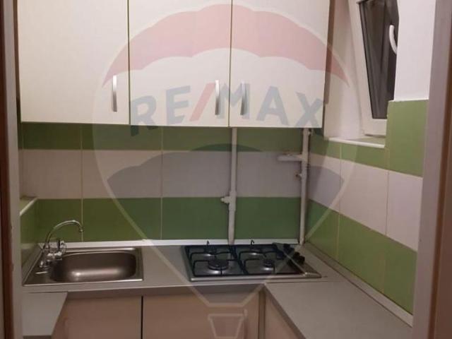 Apartament cu 3 camere de inchiriat