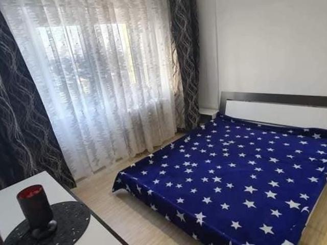 Apartament cu 3 camere de inchiriat zona Spitalul Budimex