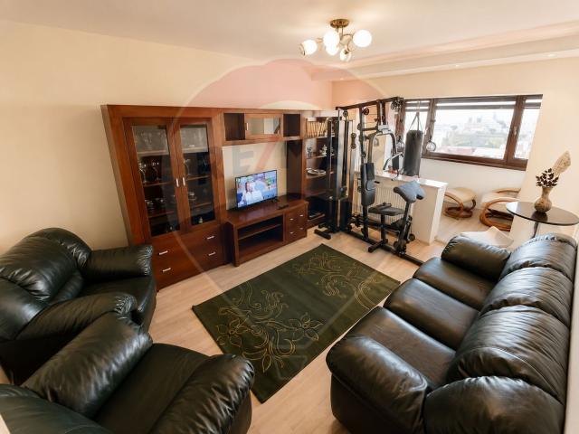 apartament cu 3 camere de inchiriat bistrita lac