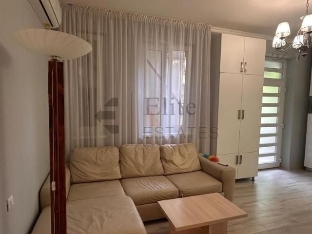 Apartament cu 3 camere de inchiriat central