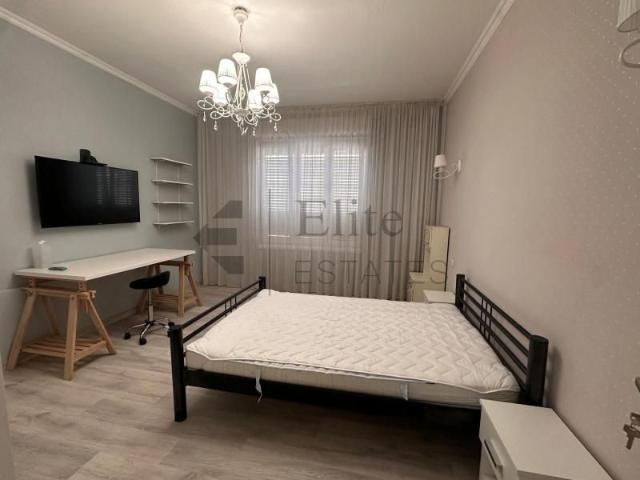 Apartament cu 3 camere de inchiriat central