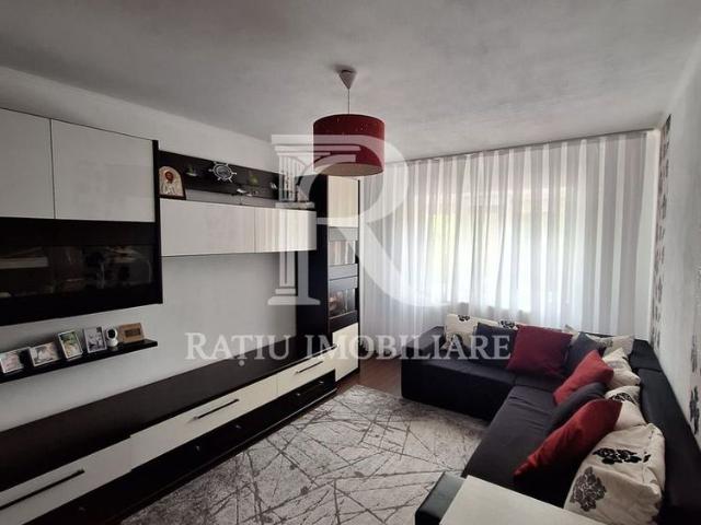 Apartament cu 3 camere de închiriat | Decebal | Oradea