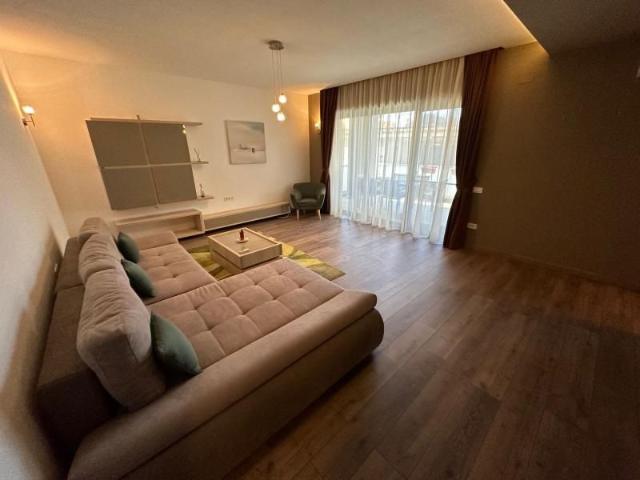 Apartament cu 3 camere de inchiriat in zona Nord