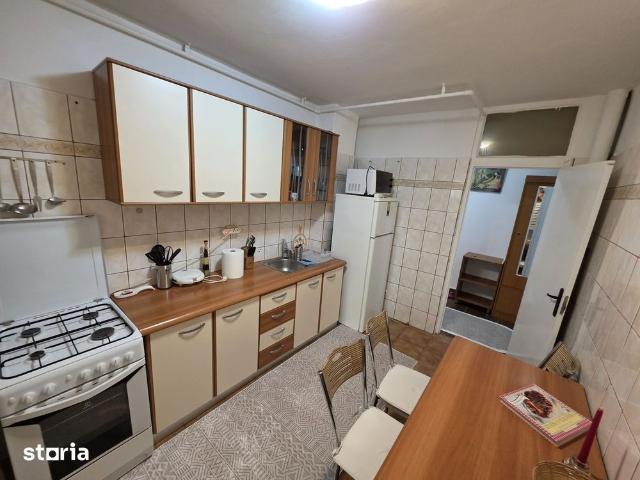 Apartament cu 3 camere de inchiriat in zona Colentina