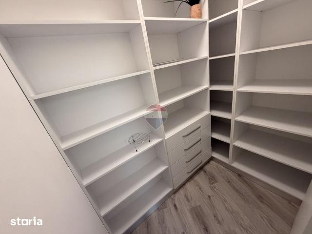 Apartament cu 3 camere de închiriat în zona Lotus Retail Park