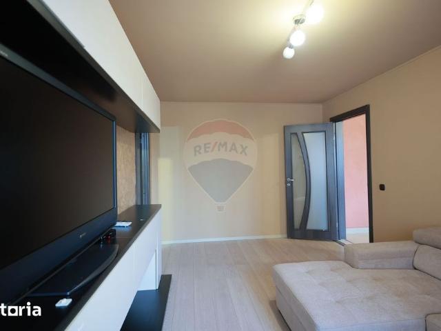 Apartament cu 3 camere de închiriat, în zona Rogerius