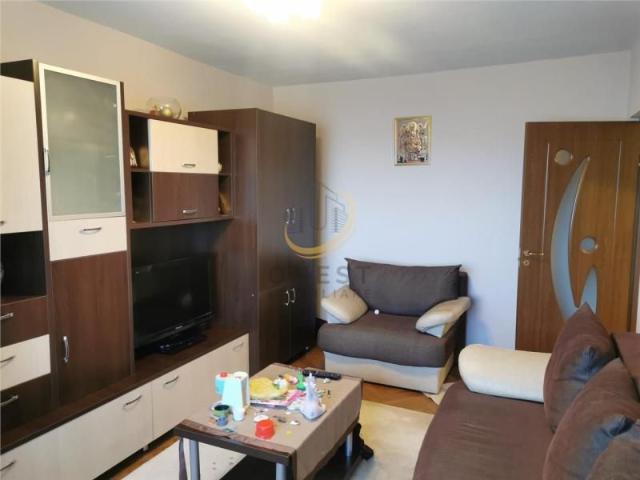 Apartament cu 3 camere de inchiriat in Cornisa, linga UMF