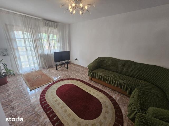 Apartament cu 3 camere de închiriat în Curtea de Argeș