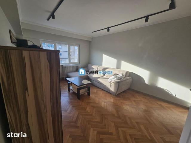 Apartament cu 3 camere de inchiriat in Fagaras zona centrala