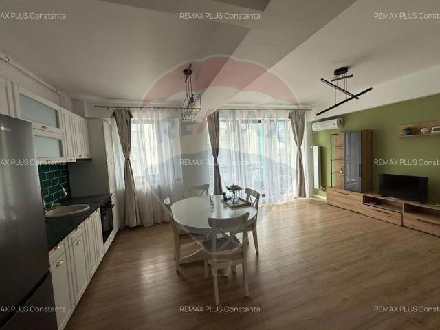 Apartament cu 3 camere de închiriat în Mamaia Nord