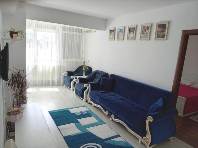Apartament cu 3 camere de inchiriat in Oradea, Cartierul Nufarul