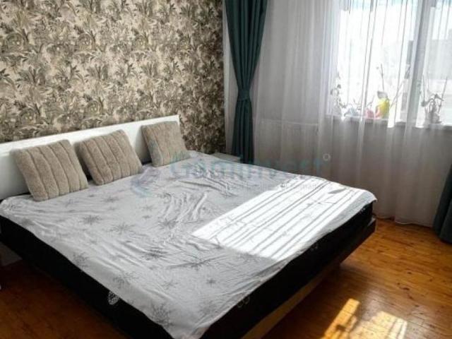 Apartament cu 3 camere de inchiriat in Oradea, zona Rogerius