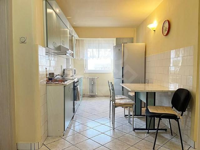 Apartament cu 3 camere de inchiriat pe Calea Aradului, Oradea