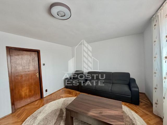 Apartament cu 3 camere, de inchiriat, Piata Unirii, Timisoara